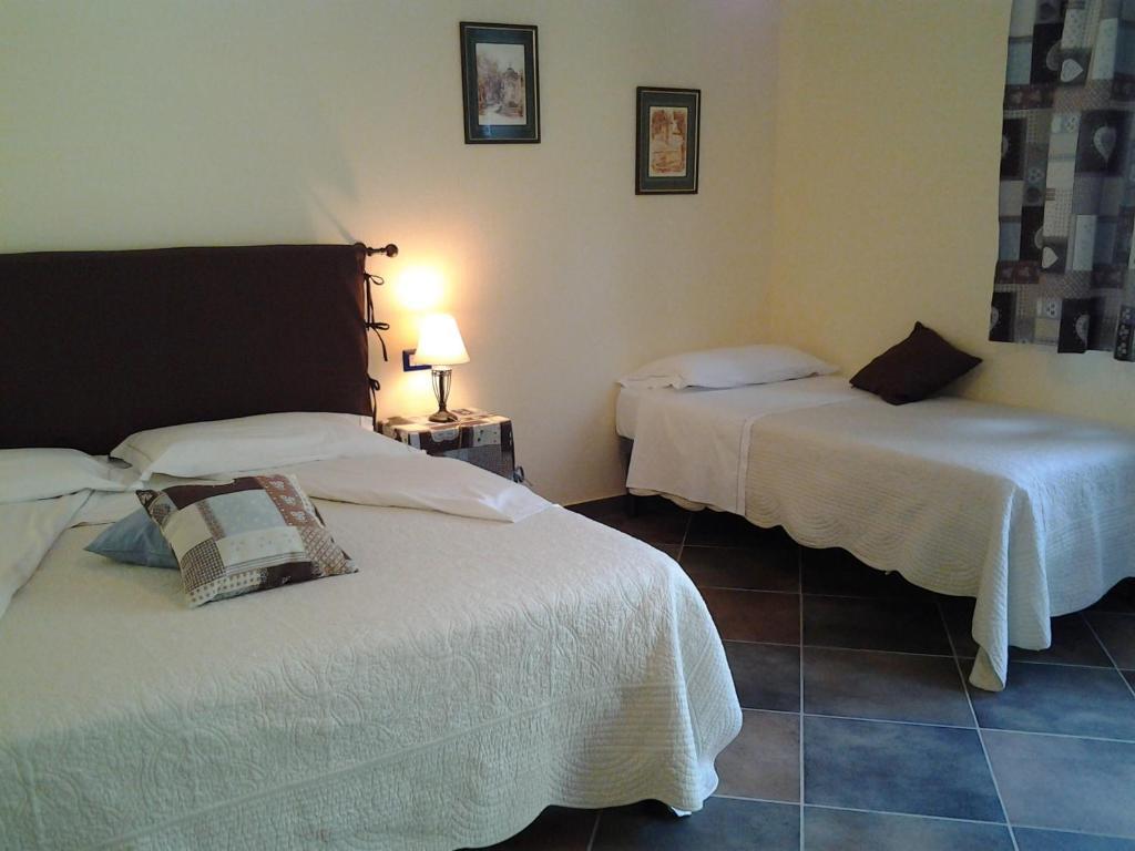 Agriturismo Bio-Ecologico Sant'Isidoro Roccaforte Mondovì Rom bilde